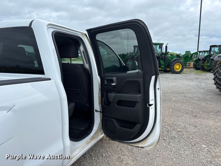 image for item NM9944 2018 Chevrolet Silverado LT Ext. Cab pickup truck