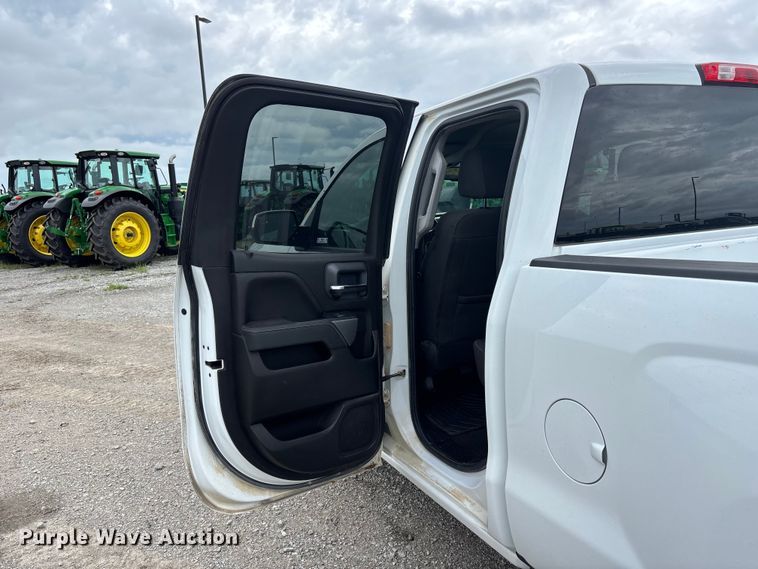 image for item NM9944 2018 Chevrolet Silverado LT Ext. Cab pickup truck