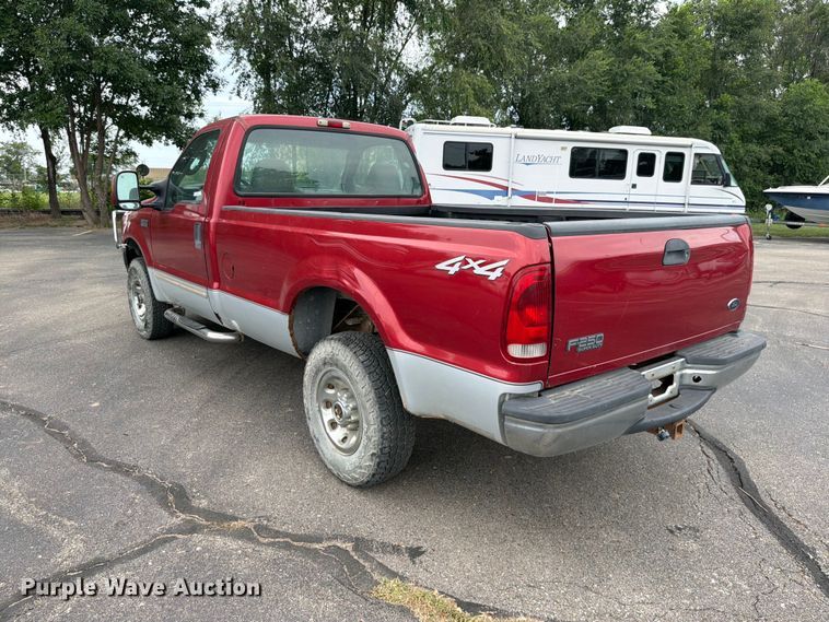 image for item OJ9951 2003 Ford F250 Super Duty XLT pickup truck