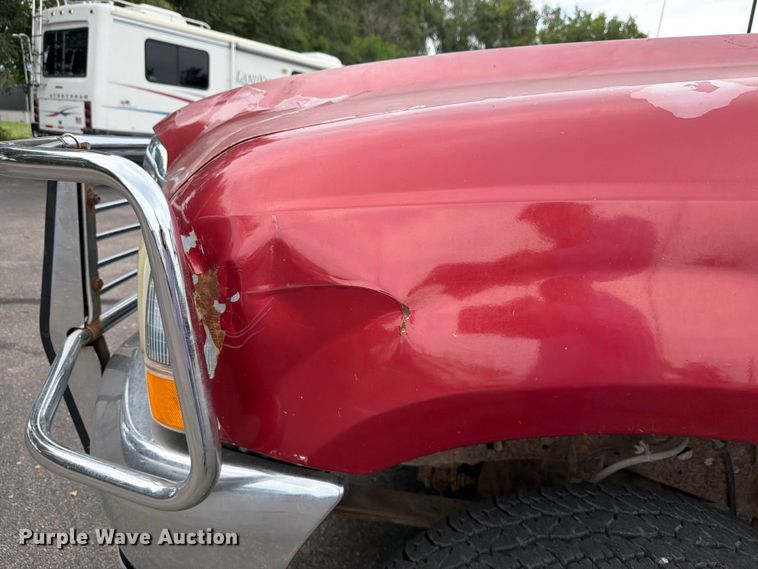 image for item OJ9951 2003 Ford F250 Super Duty XLT pickup truck
