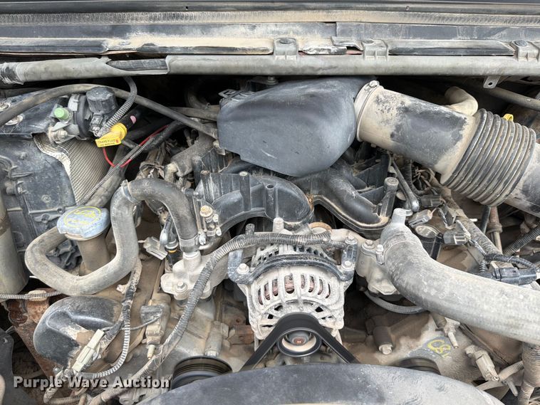 image for item OJ9951 2003 Ford F250 Super Duty XLT pickup truck