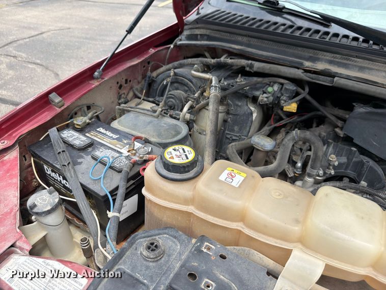 image for item OJ9951 2003 Ford F250 Super Duty XLT pickup truck