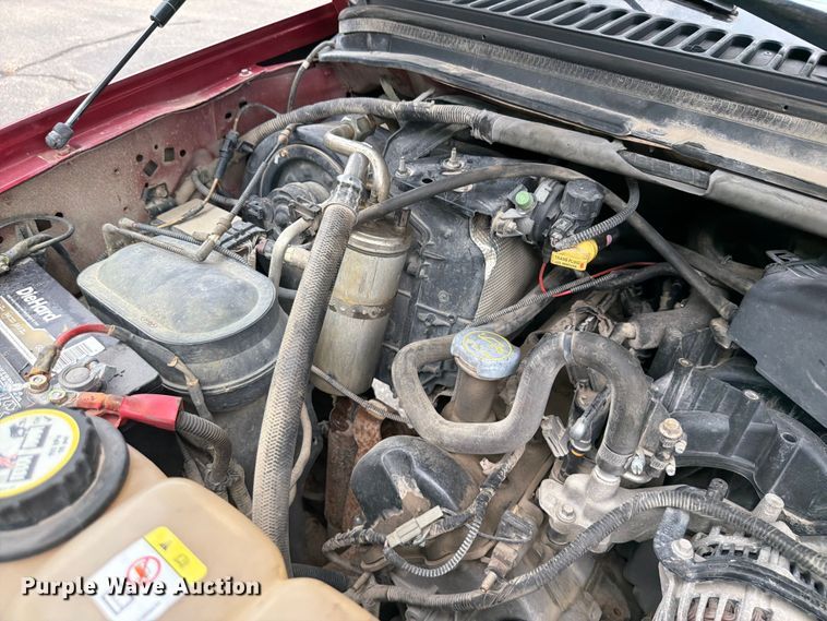 image for item OJ9951 2003 Ford F250 Super Duty XLT pickup truck