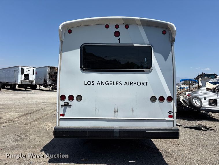 image for item YA3495 2019 Ford F650 Super Duty shuttle bus