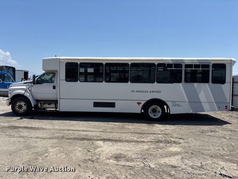 image for item YA3495 2019 Ford F650 Super Duty shuttle bus