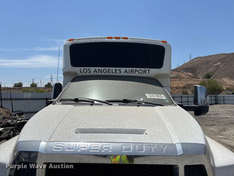 image for item YA3495 2019 Ford F650 Super Duty shuttle bus