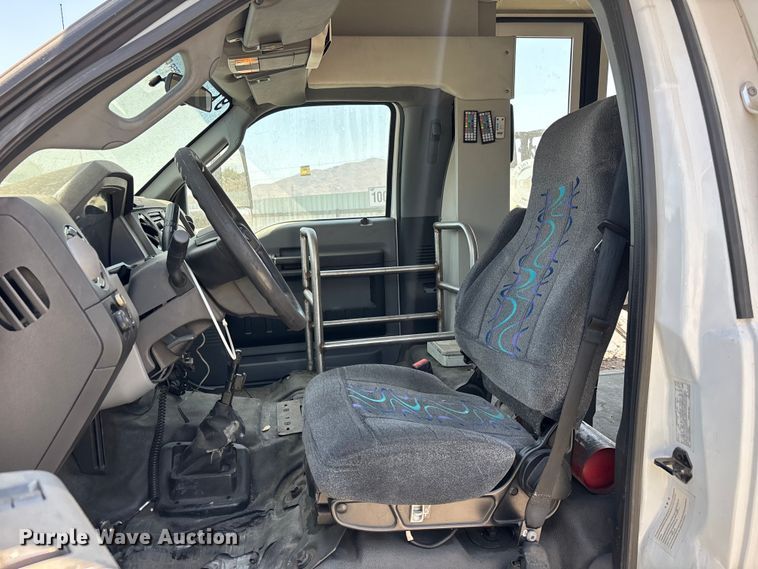 image for item YA3495 2019 Ford F650 Super Duty shuttle bus