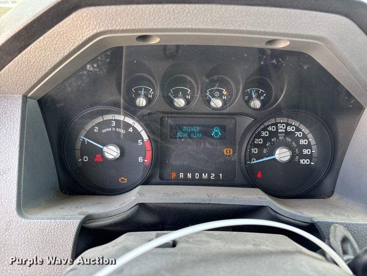 image for item YA3495 2019 Ford F650 Super Duty shuttle bus