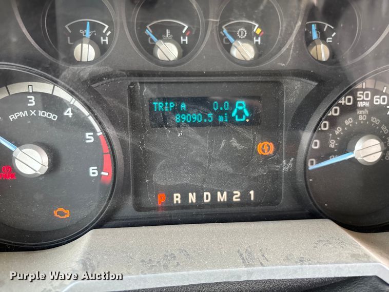 image for item YA3495 2019 Ford F650 Super Duty shuttle bus