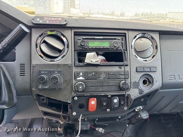 image for item YA3495 2019 Ford F650 Super Duty shuttle bus