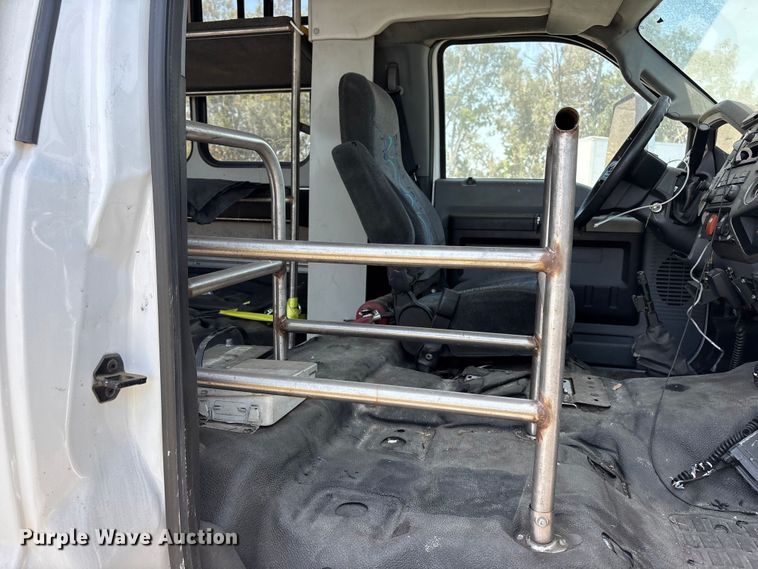 image for item YA3495 2019 Ford F650 Super Duty shuttle bus