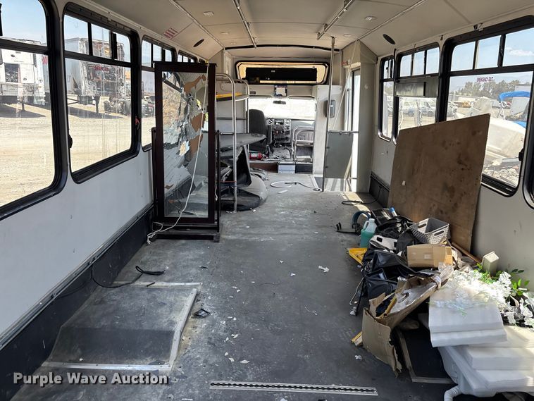 image for item YA3495 2019 Ford F650 Super Duty shuttle bus