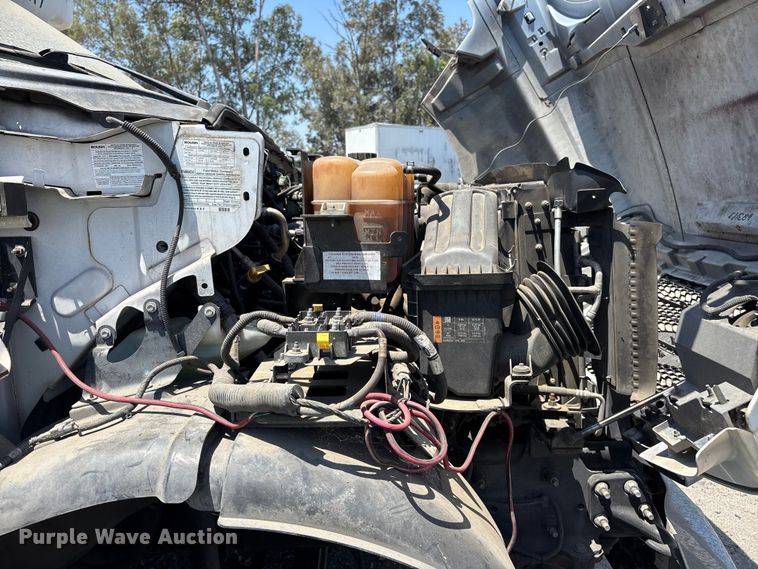 image for item YA3495 2019 Ford F650 Super Duty shuttle bus