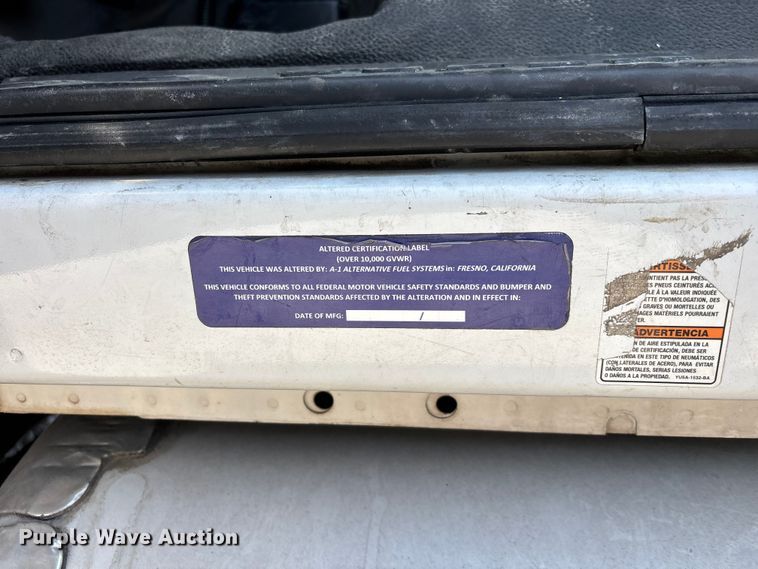 image for item YA3495 2019 Ford F650 Super Duty shuttle bus