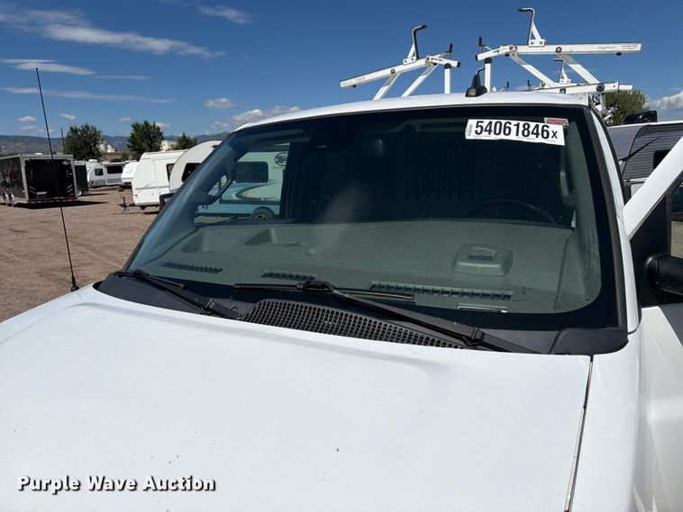 image for item YA3619 2021 Chevrolet Express 2500 van