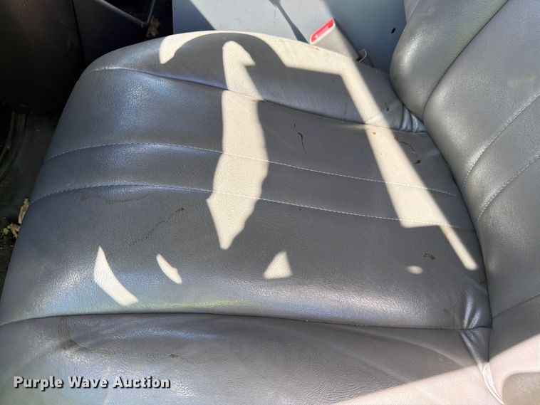 image for item YA3619 2021 Chevrolet Express 2500 van