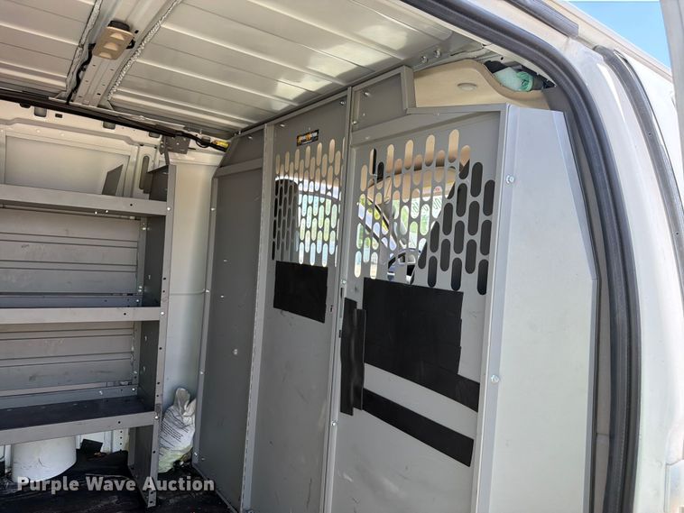 image for item YA3619 2021 Chevrolet Express 2500 van