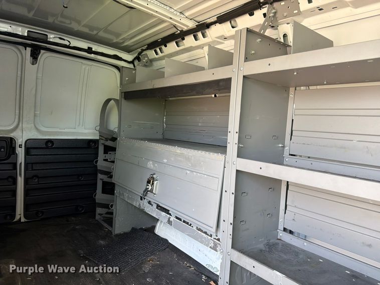 image for item YA3619 2021 Chevrolet Express 2500 van