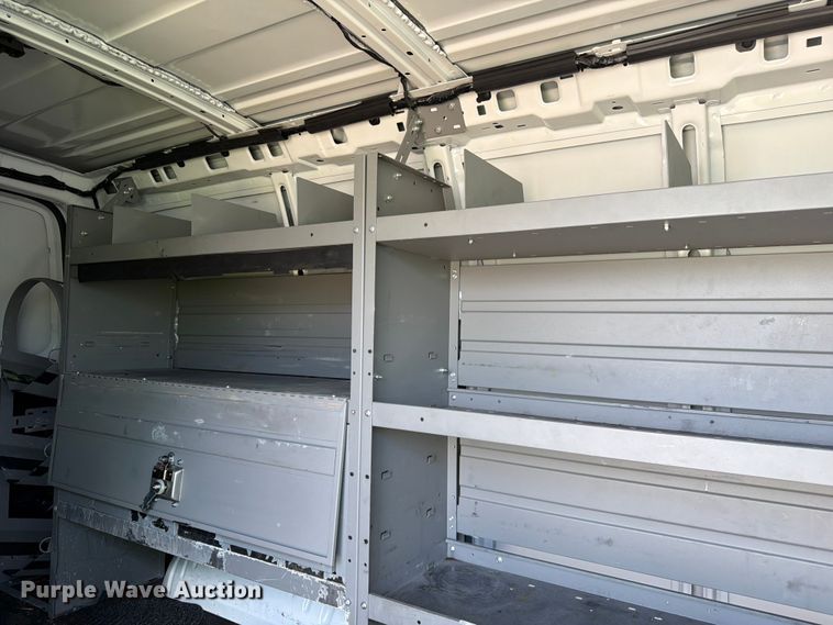 image for item YA3619 2021 Chevrolet Express 2500 van