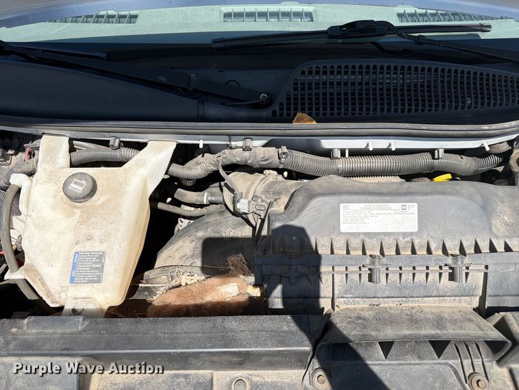 image for item YA3619 2021 Chevrolet Express 2500 van