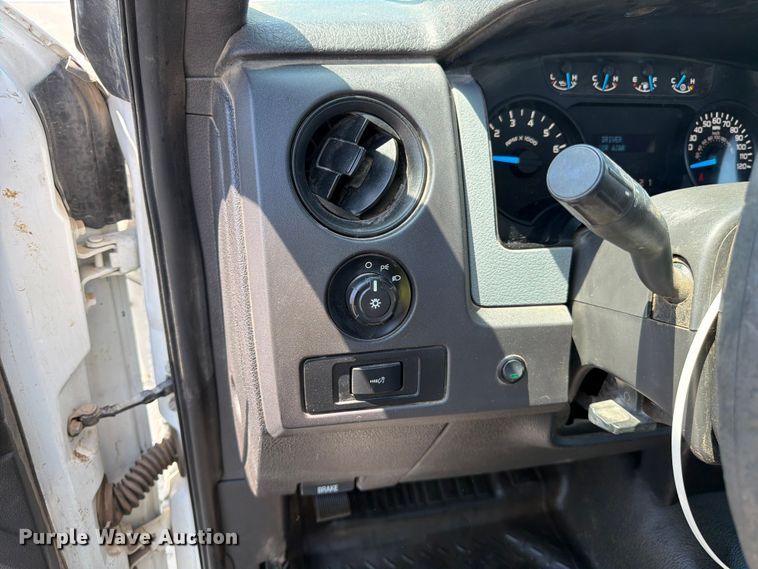image for item YA4034 2013 Ford F150 pickup truck