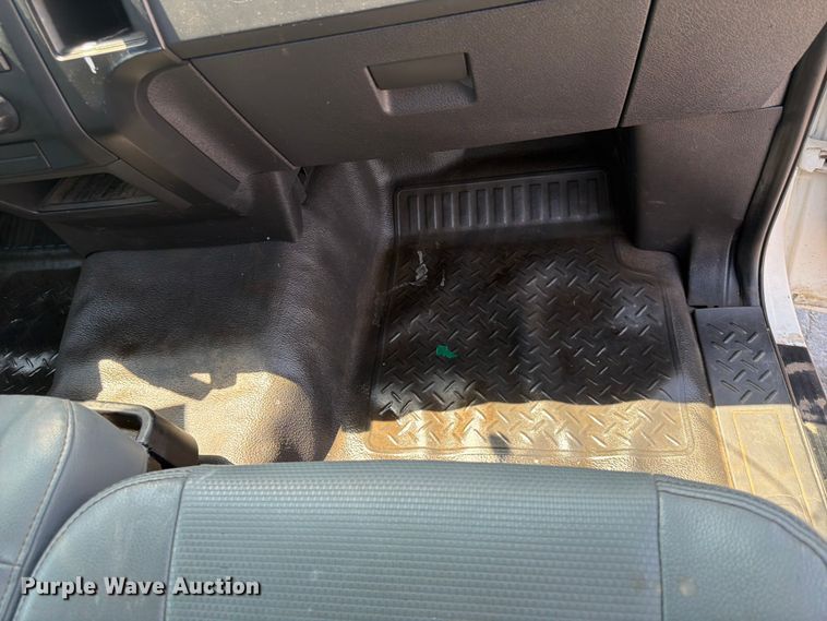image for item YA4034 2013 Ford F150 pickup truck