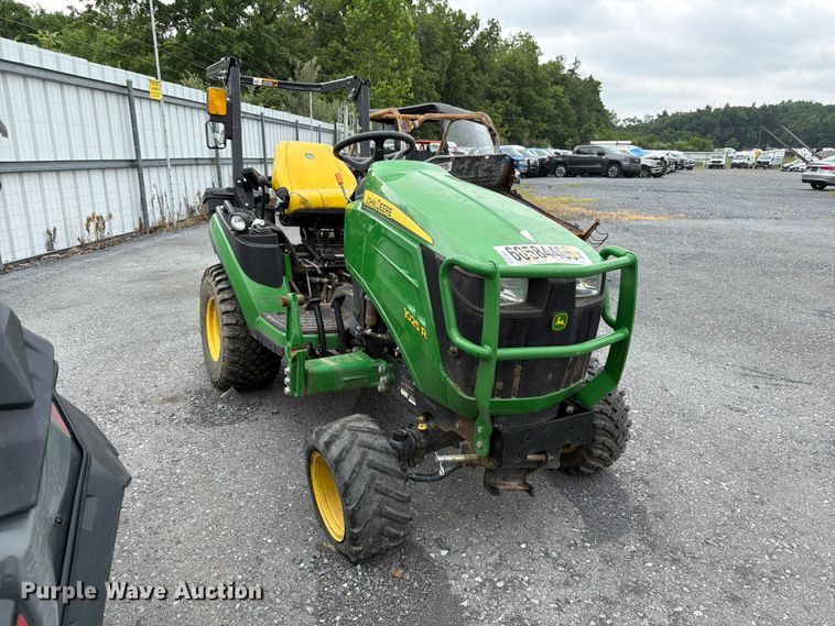 image for item YA4179 2022 John Deere 1025R MFWD tractor