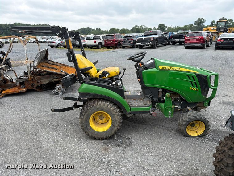image for item YA4179 2022 John Deere 1025R MFWD tractor