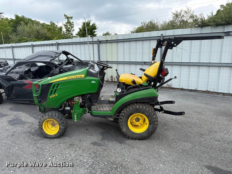 image for item YA4179 2022 John Deere 1025R MFWD tractor