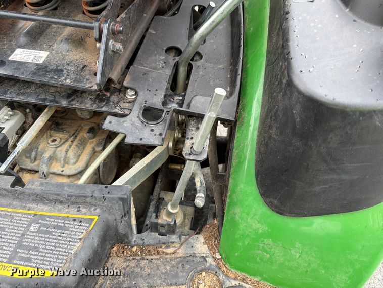 image for item YA4179 2022 John Deere 1025R MFWD tractor