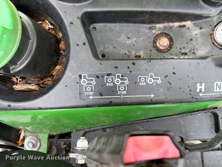 image for item YA4179 2022 John Deere 1025R MFWD tractor
