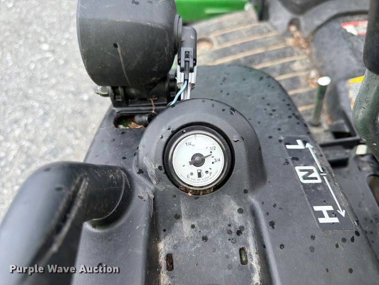 image for item YA4179 2022 John Deere 1025R MFWD tractor