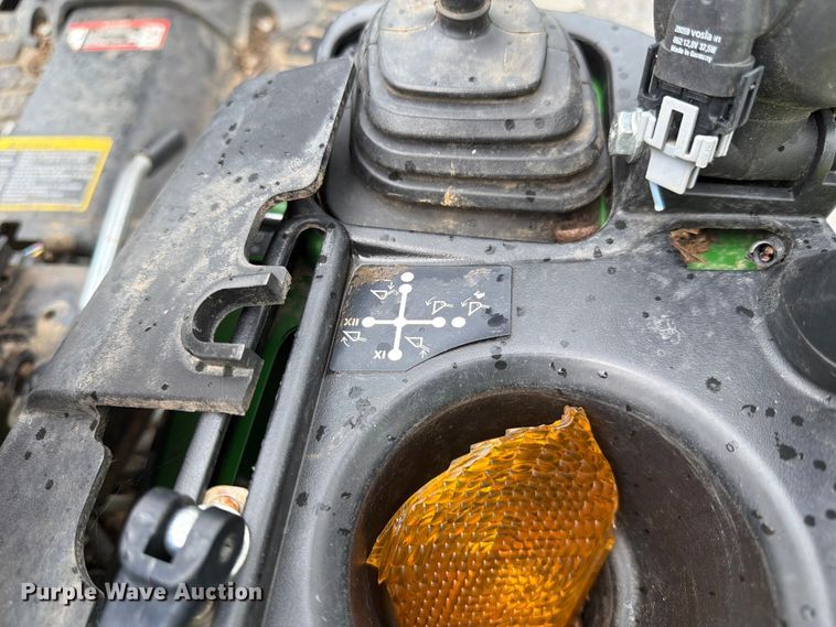 image for item YA4179 2022 John Deere 1025R MFWD tractor