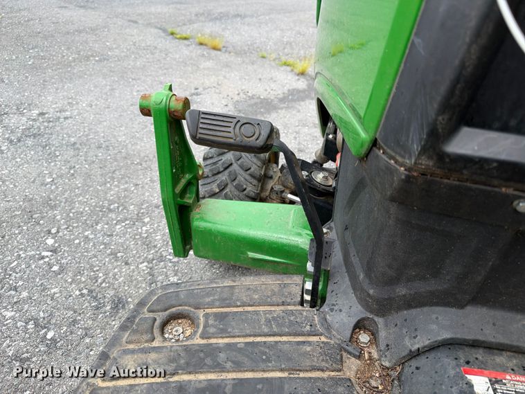 image for item YA4179 2022 John Deere 1025R MFWD tractor