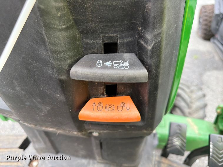 image for item YA4179 2022 John Deere 1025R MFWD tractor