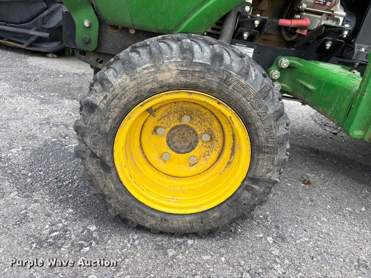 image for item YA4179 2022 John Deere 1025R MFWD tractor