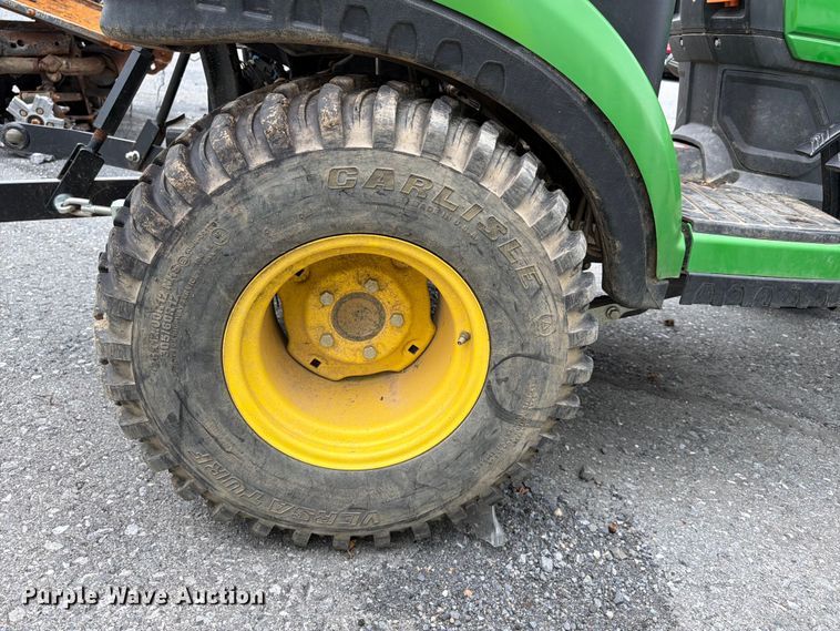 image for item YA4179 2022 John Deere 1025R MFWD tractor