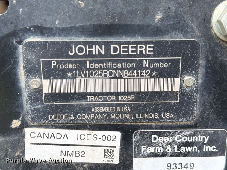 image for item YA4179 2022 John Deere 1025R MFWD tractor