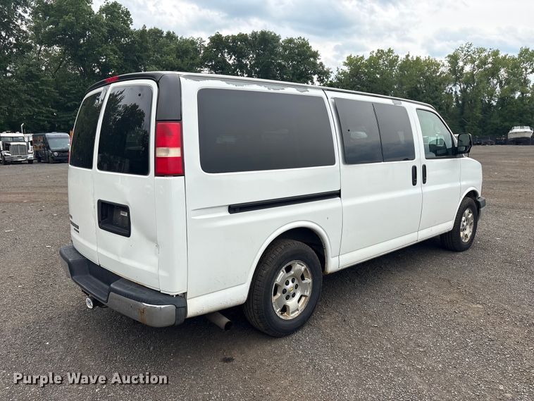image for item YA4218 2012 Chevrolet Express 1500 van