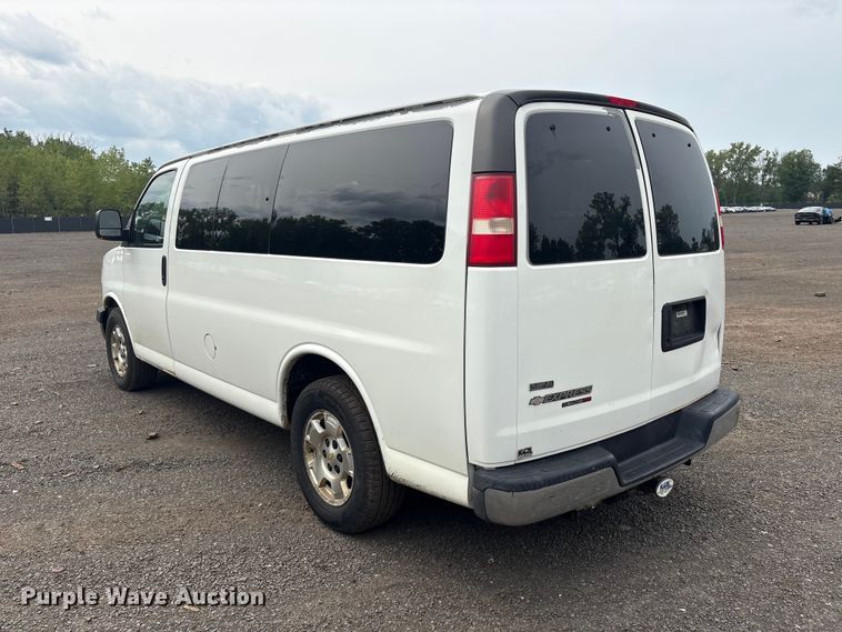 image for item YA4218 2012 Chevrolet Express 1500 van