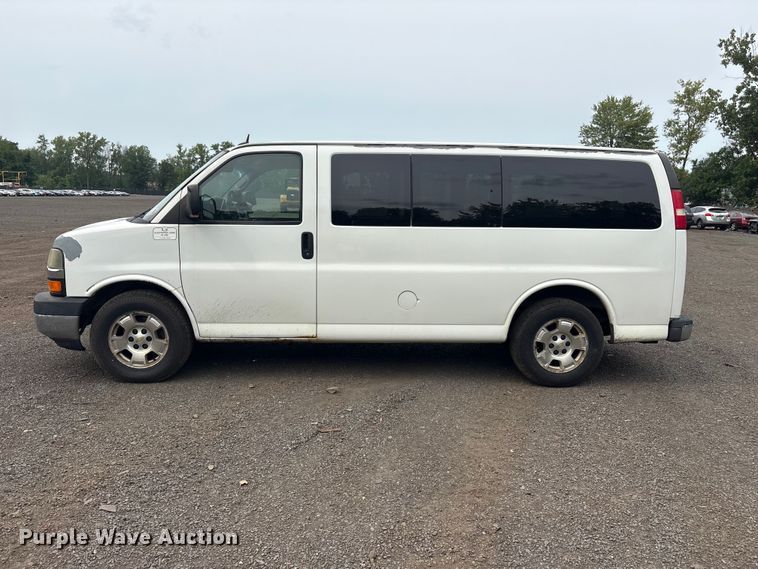 image for item YA4218 2012 Chevrolet Express 1500 van