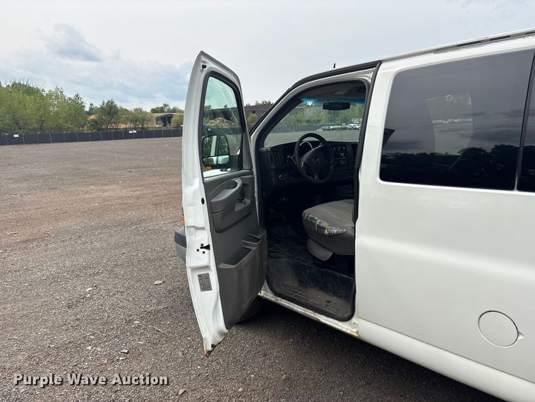 image for item YA4218 2012 Chevrolet Express 1500 van
