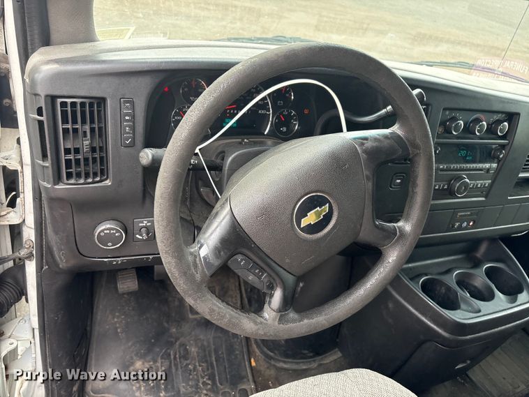 image for item YA4218 2012 Chevrolet Express 1500 van