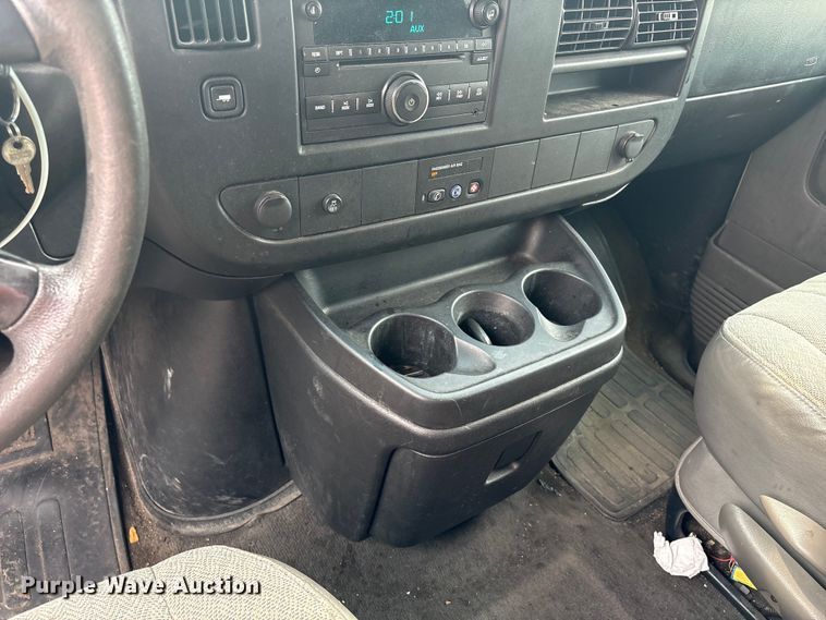 image for item YA4218 2012 Chevrolet Express 1500 van