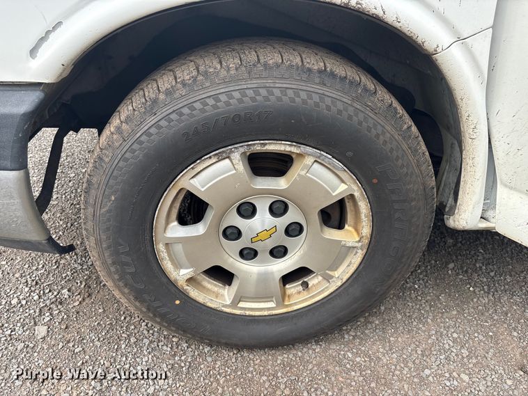 image for item YA4218 2012 Chevrolet Express 1500 van