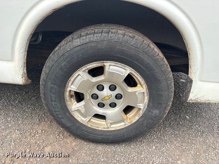 image for item YA4218 2012 Chevrolet Express 1500 van