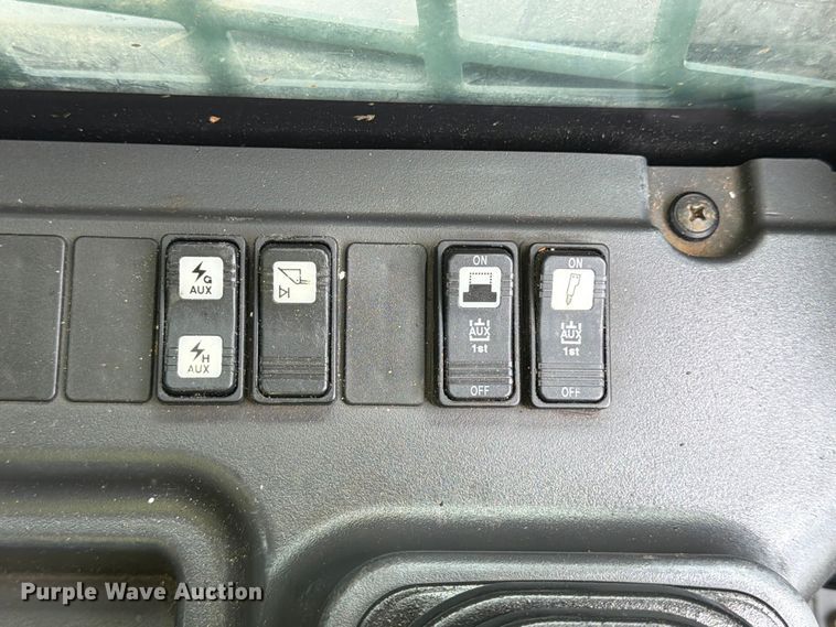 image for item YA4260 2022 Takeuchi TL10V2 tracked skid steer loader