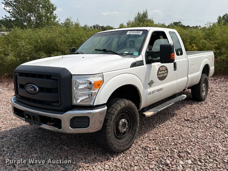 2013 Ford F350 Super Duty Ext. Cab pickup truck