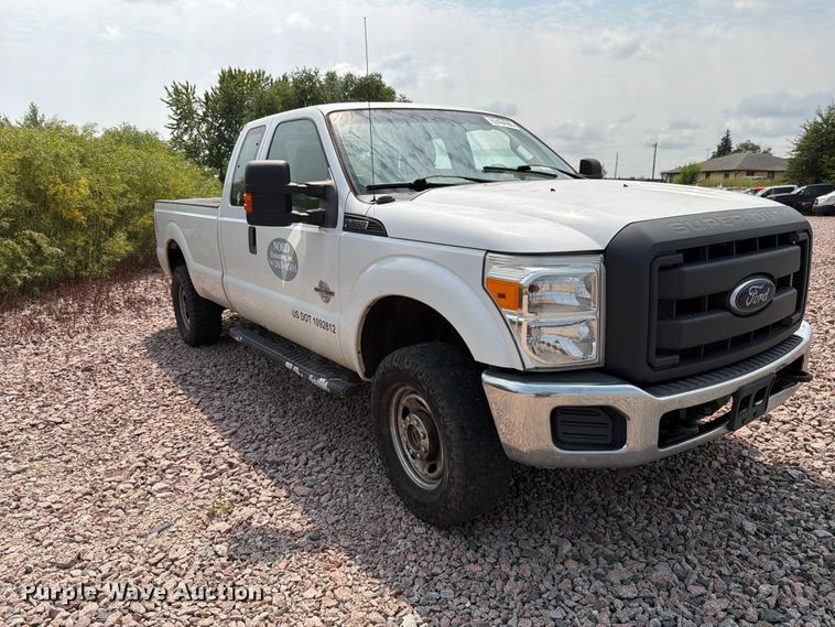 image for item YA4283 2013 Ford F350 Super Duty Ext. Cab pickup truck