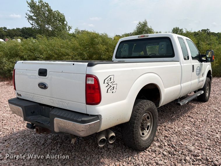 image for item YA4283 2013 Ford F350 Super Duty Ext. Cab pickup truck